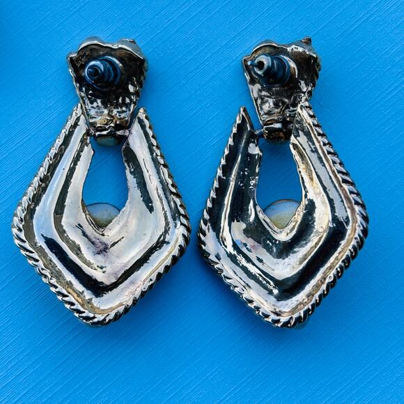 Vintage 1980 Art Deco Gold-Tone Hand Painted Woman Face Earrings - Picture 6 of 6